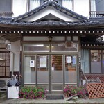 山形屋旅館 - 宿の玄関