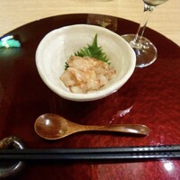 四谷YAMAZAKI - 甘エビの酒盗和え。甘エビがとても新鮮！