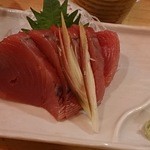 とと炉 - 初かつお(1000円)　大きくて旨い！