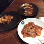 牛角 - 牛角カルビ上、中落ちカルビ、ハラミ