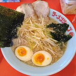 ラーメンショップ ◯化 - 特製ラーメン