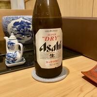 すし大作 - アサヒスーパードライ(中瓶)