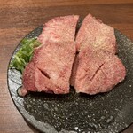 阪神尼崎 肉焼屋 - 厚切りタン