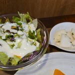 キッチン ブルー グローブ - サラダ、お新香のアップ