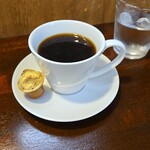 キッチン ブルー グローブ - ホットコーヒーのアップ