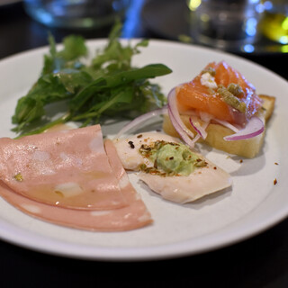 欧風小皿料理 沢村_1