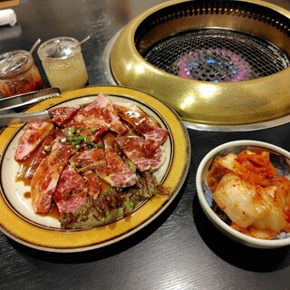 焼肉ゆぅ - 料理写真:ハラミと上カルビかな