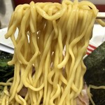 とんこつ みうら - 酒井製麺でも少し違うのかな？