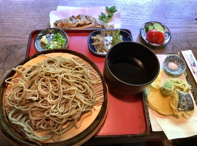 渓流荘>