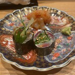 築地青空三代目 丸の内 - イワシの巻物とボタンエビ