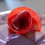 プレゼンテ スギ - 2024.7 GV鰹（アラとフランボワーズでGVした千葉産引縄漁の鰹、地物ビーツのピクルス、八千代牛乳の水切りヨーグルト）