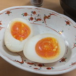 岡本中華 - 味付け玉子も登場していました。