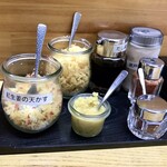 いけこうどん - お供が心なしかお洒落