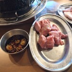 ホルモン青木 - こめかみ