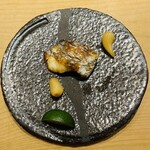 鮨 一二郎 - 太刀魚塩焼き  らっきょう添え