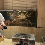 湘南沖地蟹専門店ふじ月 - 水族館みたい！迫力がある