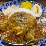 ヌードル＆スパイスカレー 今日の1番 - 今回初めて店主のお心遣いでラーメンとカレーに煮卵が入ってました！
