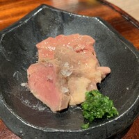 炭焼 TORI8 - コンフィ　黒帝の肝、純系名古屋コーチンの砂肝とはつ