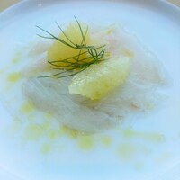 イリエスケープ - 2024年7月27日(土) イリエスケープさん
                    ランチコース
                    とある日の前菜(鱸とｸﾞﾚｰﾌﾟﾌﾙｰﾂのｶﾙﾊﾟｯﾁｮ)