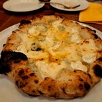 ピッツェリア パーレンテッシ - ⚫クアトロフォルマッジ