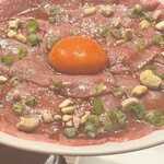 黒毛和牛焼肉 白か黒 - 