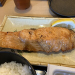 なか里 - 鮭が大きい