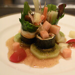 鮎知 - 鮎のバターソテー(サラダ仕立て）横からパシャ