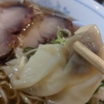 淡水軒 - ワンタンもツルっツルっ！