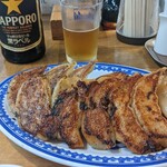 淡水軒 - ツルっとした皮が絶品です。麦酒が止まりません。