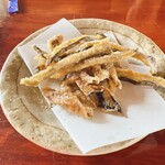 十六兆 - 鮎の皮唐揚げ