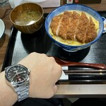 かつ丼 桜花 - 左腕のお供と