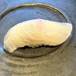 奴寿司 - ひらめ