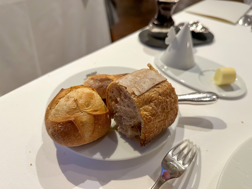 ὙὌᾹ料理本ドミニクブシェΏTL Dominique Bouchet Kyoto 「Le RESTAURANT」（フレンチ）【公式