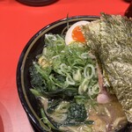 八代目 麺家 あくた川 - ほうれん草　ネギ