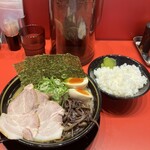 八代目 麺家 あくた川 - 特製ラーメン　キクラゲTP  ライス