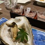 橋津屋 - 岩牡蠣
