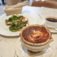 RITUEL Brasserie & Cafe 虎ノ門 - クラシックオニオングラタンスープ