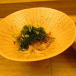 鮨処 凜 - 大将おまかせ　１５０００円（税込）　一品料理-２　海ぶどうとズワイガニ【２０２４年７月】