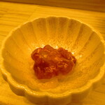 鮨処 凜 - 大将おまかせ　１５０００円（税込）　一品料理-１　富山県産白海老と酒盗　【２０２４年７月】