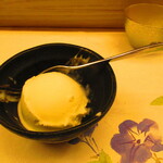 鮨処 凜 - 大将おまかせ　１５０００円（税込）　デザート　自家製北海道フレッシュミルクジェラート【２０２４年７月】