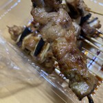 炭火やきとり 鳥信 - 焼き鳥　モモ（タレ）
