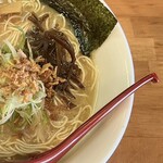 麺屋 だいくう - 博多中華そば650円（写真は大盛り750円）右