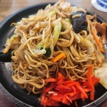 ティールーム　Rose - 焼きそば大盛 1150円 ガツンと焼きそばが食べたい時に デザート100円が嬉しいです。ポテトサラダ、ドリンク付き。アイスミルクティーはあまり。やはりアイスコーヒーおすすめ。