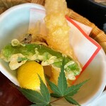くし路 - 天ぷら海老、ししとう、さつまいも