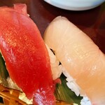 くし路 - 鮪、鯛の握り寿司