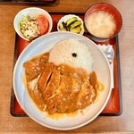 かつ丼家 まつくぼ - チキンカツカレー