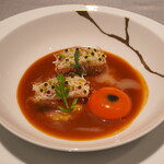 ASAHINA Gastronome - 毛蟹＆宝玉卵　ラビオリにし、トリュフの香る卵黄のアンフュゼ　ソースアメリケーヌを現代的解釈で