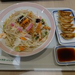 長崎ちゃんぽん リンガーハット - 料理写真: