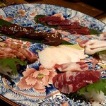 花善 - 馬刺し全部盛り合わせ