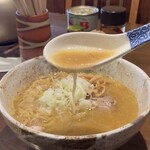 らーめん みかん - スープの感じ